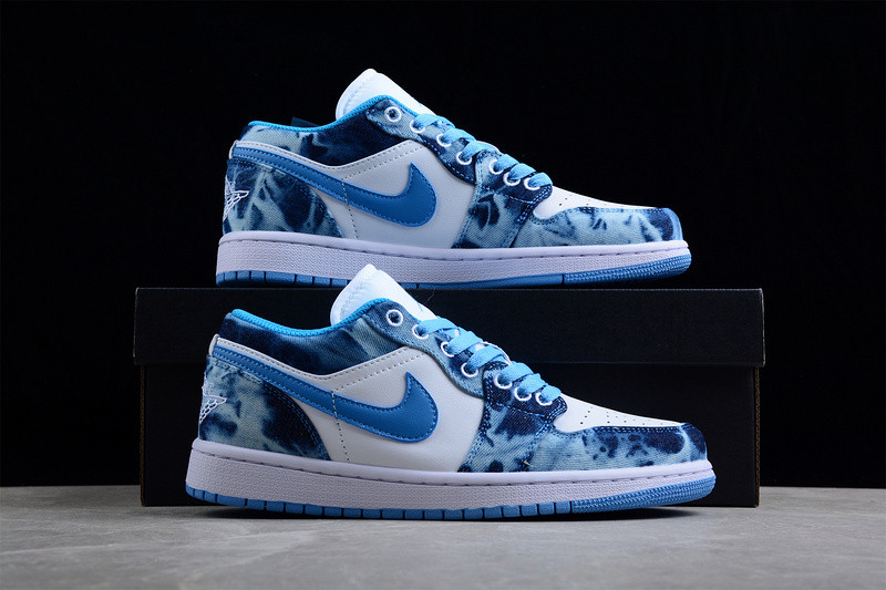 Jordan 1 Low Washed Denim (GS) DM8947-100