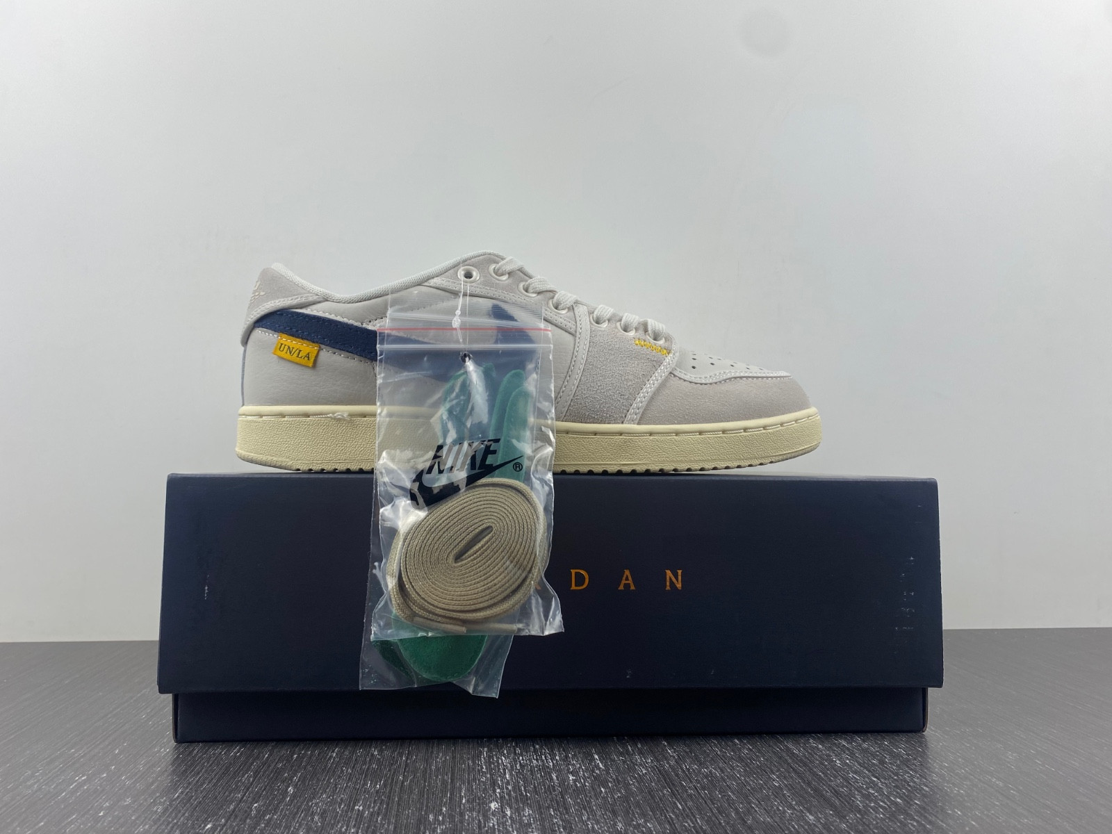 Union x AJKO 1 Low DZ4864-100