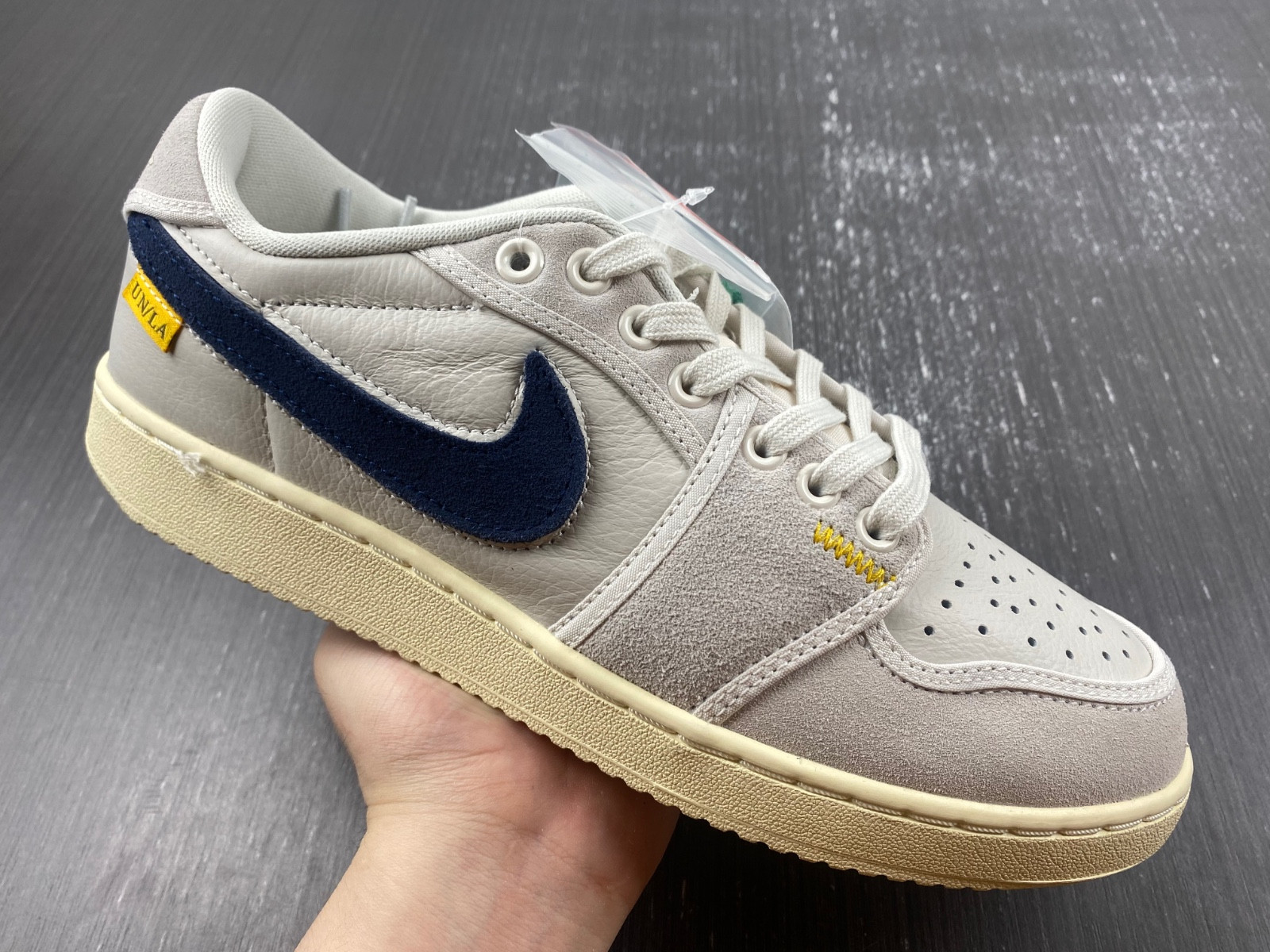 Union x AJKO 1 Low DZ4864-100