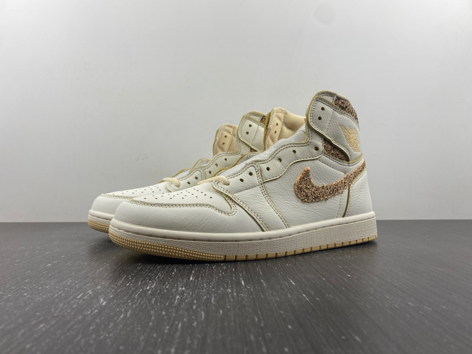 Air Jordan 1 High OG “Craft” FD8631-100