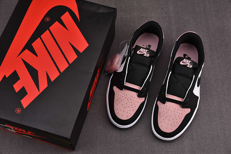 Air Jordan 1 Low OG “Bleached Coral” CZ0790-061