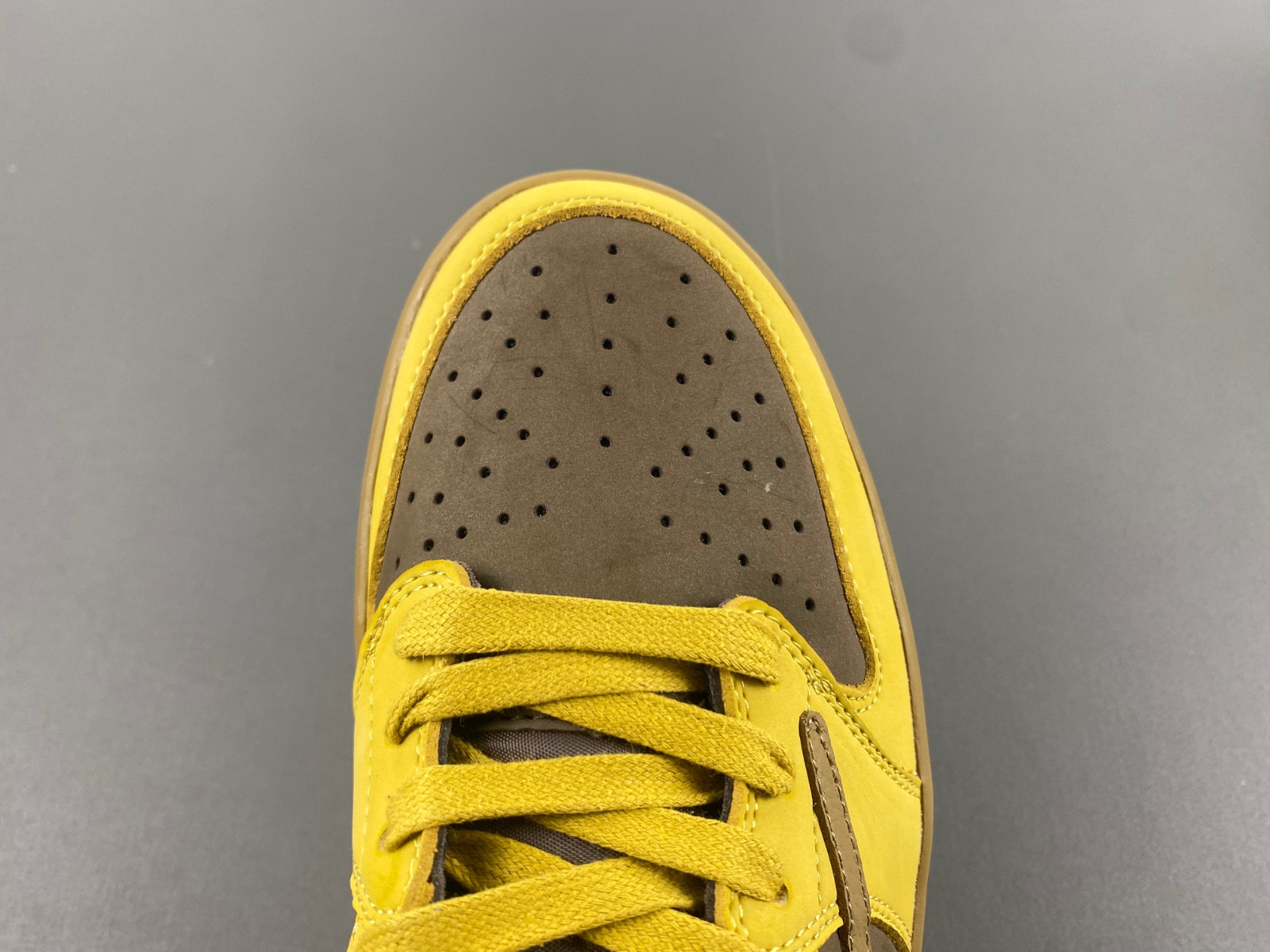Travis Scott x Air Jordan 1 low DM7866-665