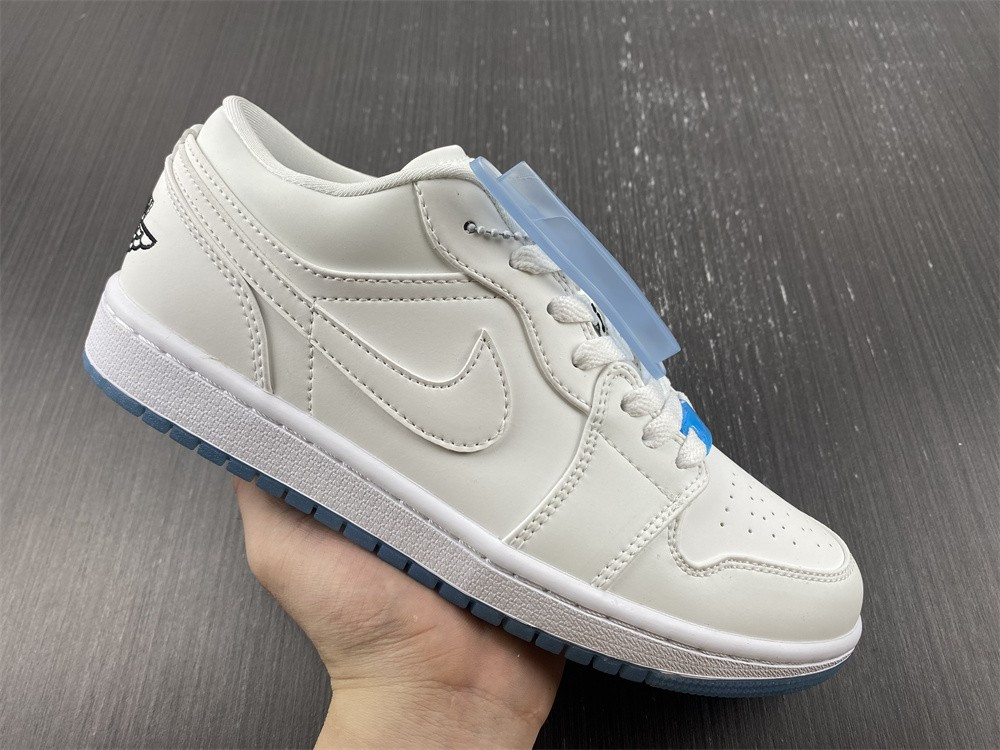 Air Jordan 1 Low AJ0819