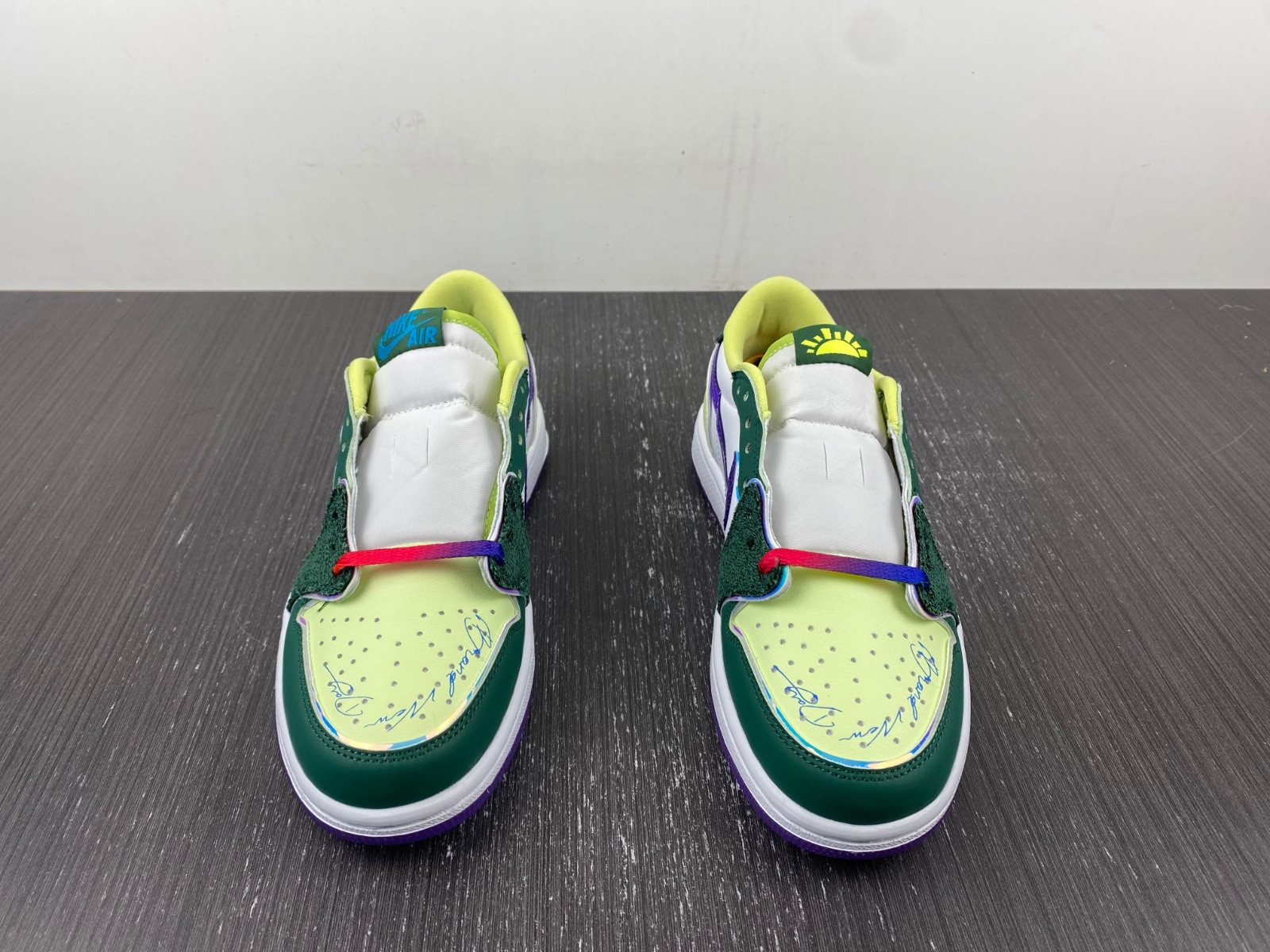 Air Jordan 1 Low OG “Doernbecher”  FD9665-351