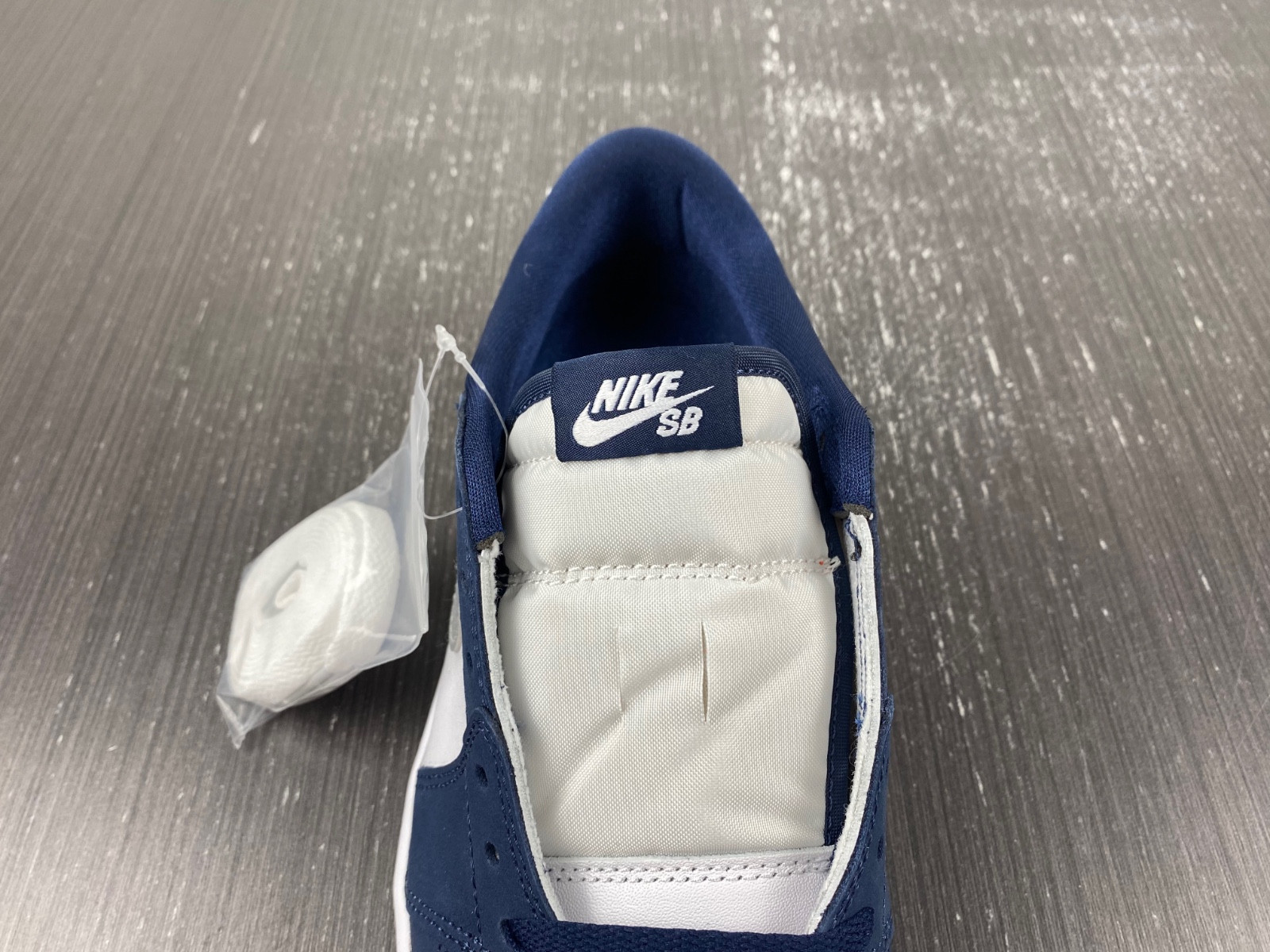 Nike SB x Air Jordan 1 Low CJ7891-400