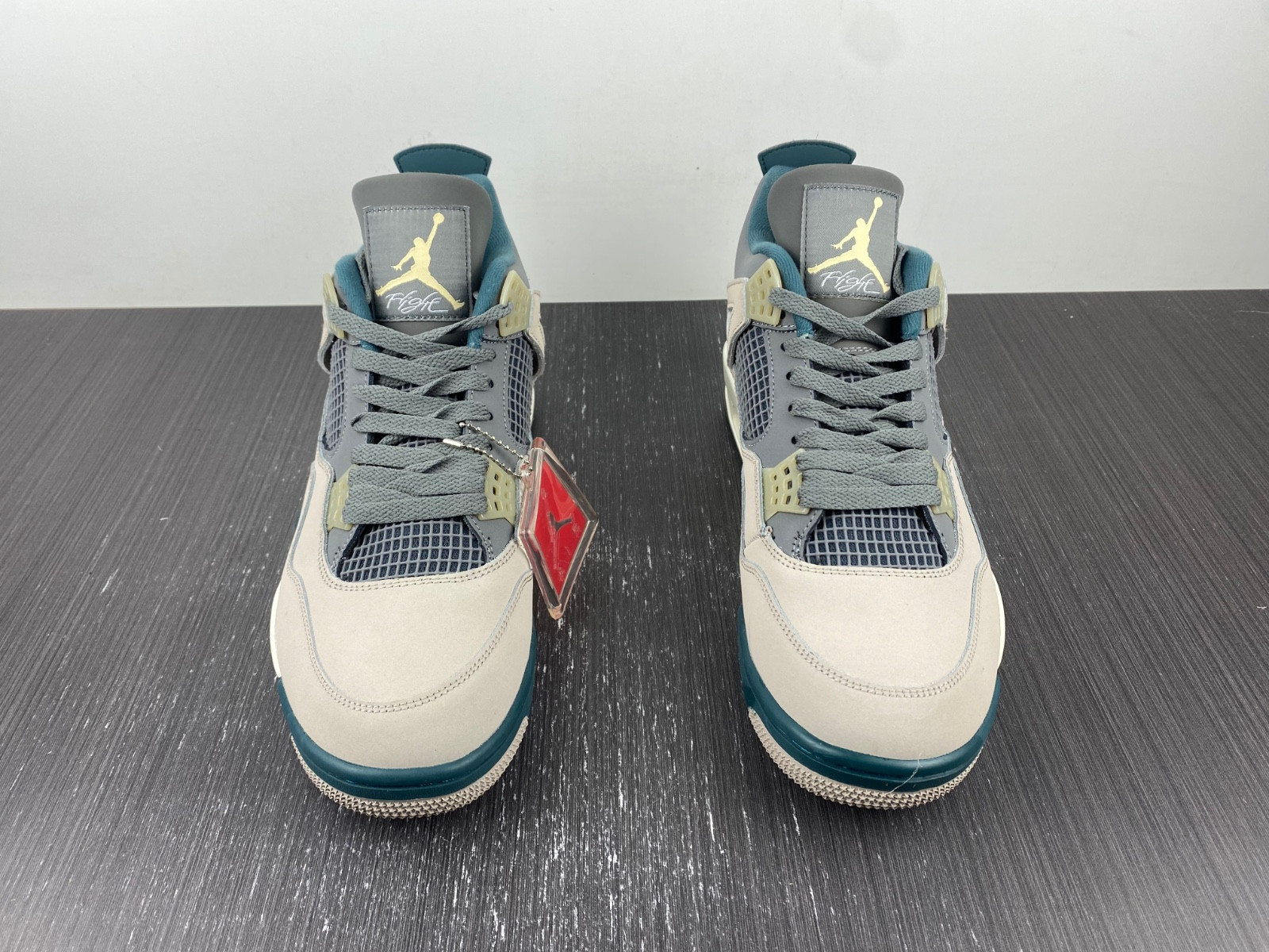 Air Jordan 4