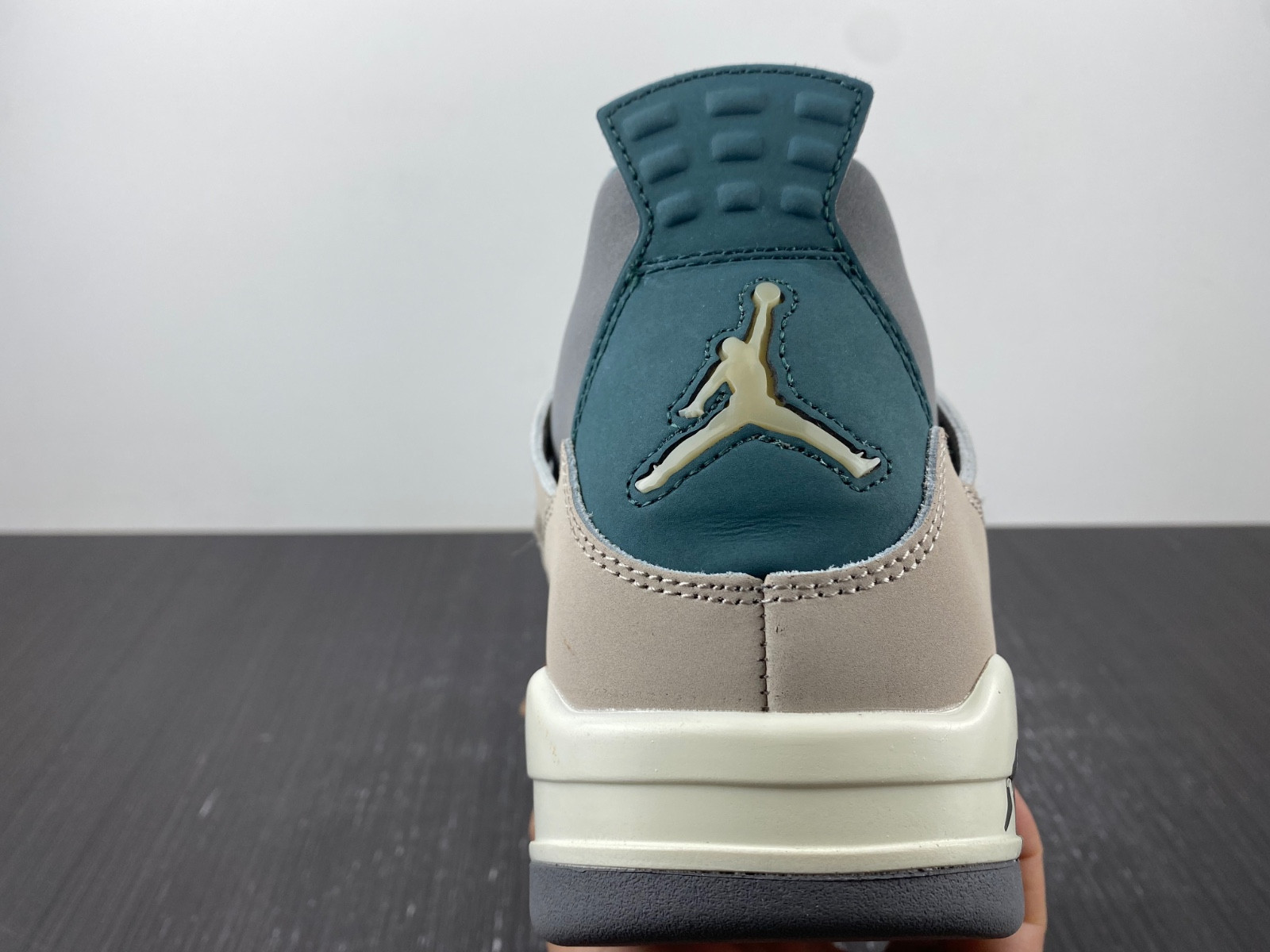 Air Jordan 4