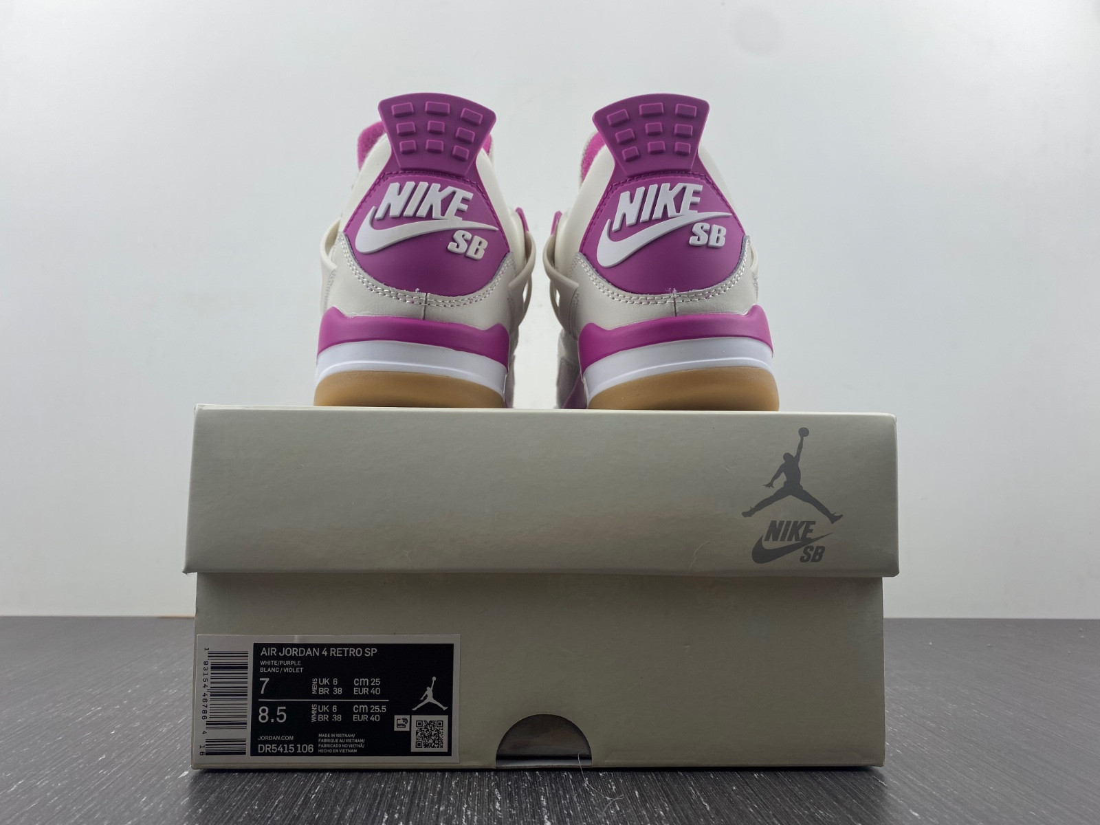 Air Jordan 4 DR5415-106