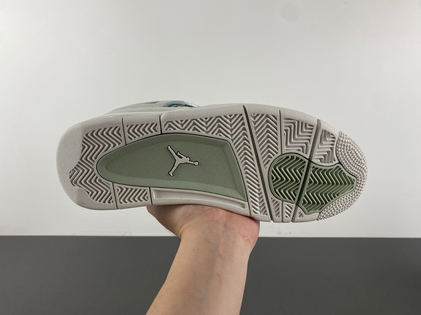 Air Jordan 4 “Seafoam” (W) HV0823-003