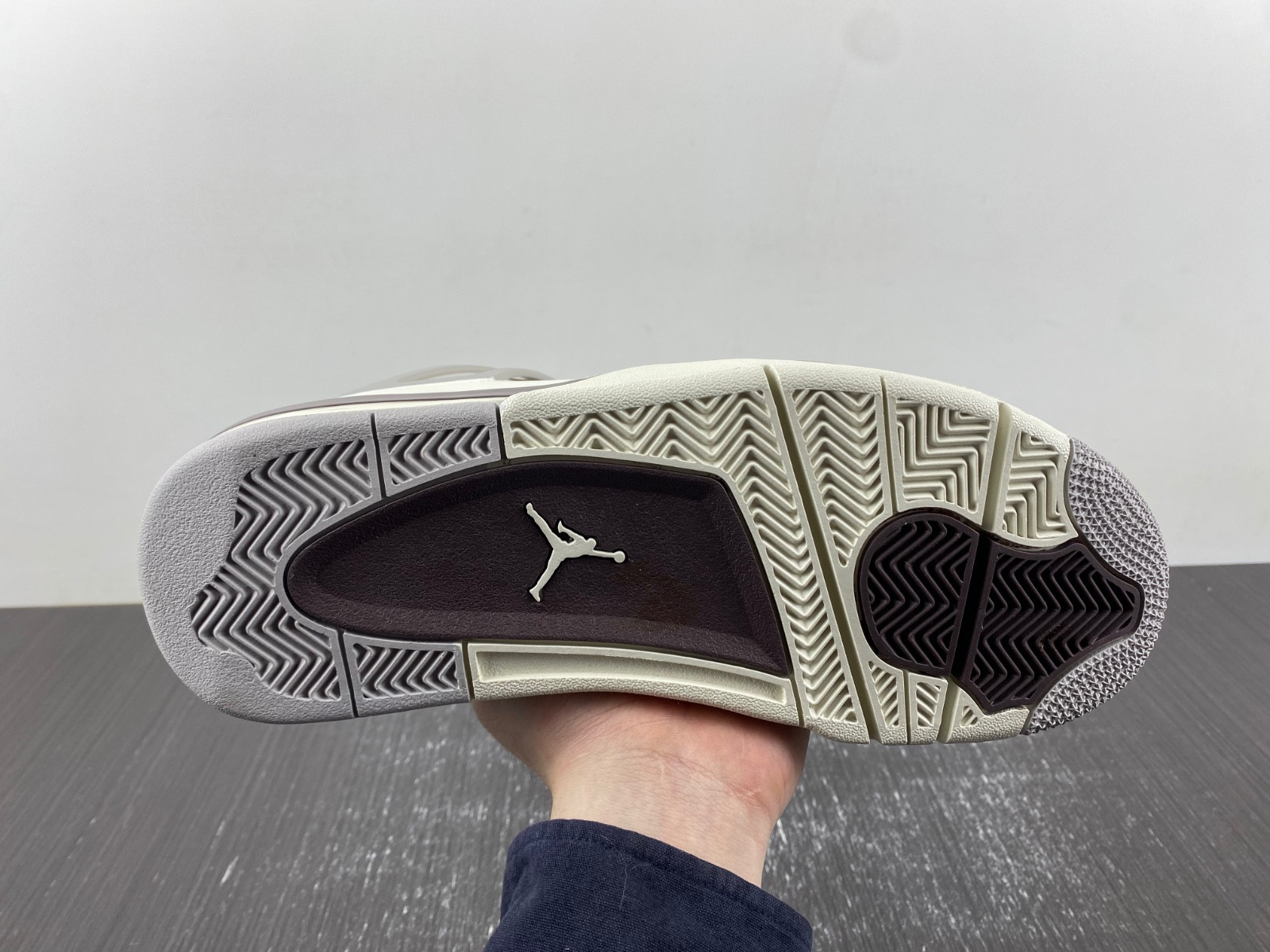 A Ma Maniere x Air Jordan 4 “Phantom” FZ4810-001