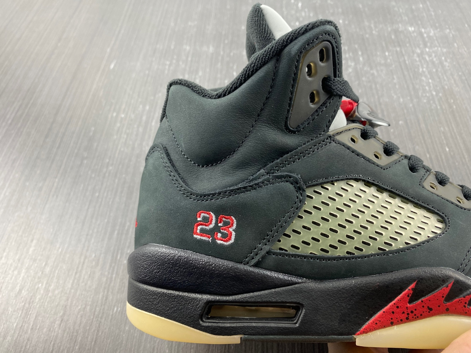 Air Jordan 5 Gore-Tex “Off Noir” DR0092-001
