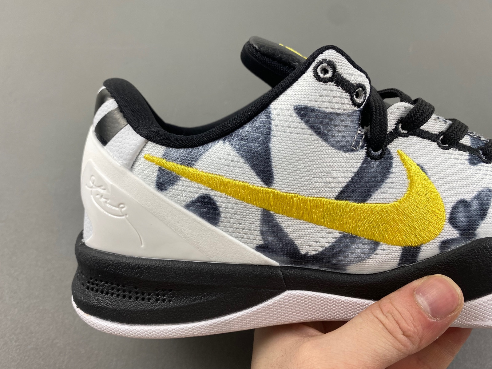 Nike Kobe 8 Protro “Mambacita” FV6325-100