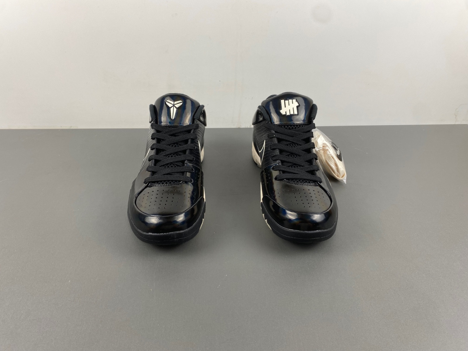 Undefeated x Kobe 4 Protro 