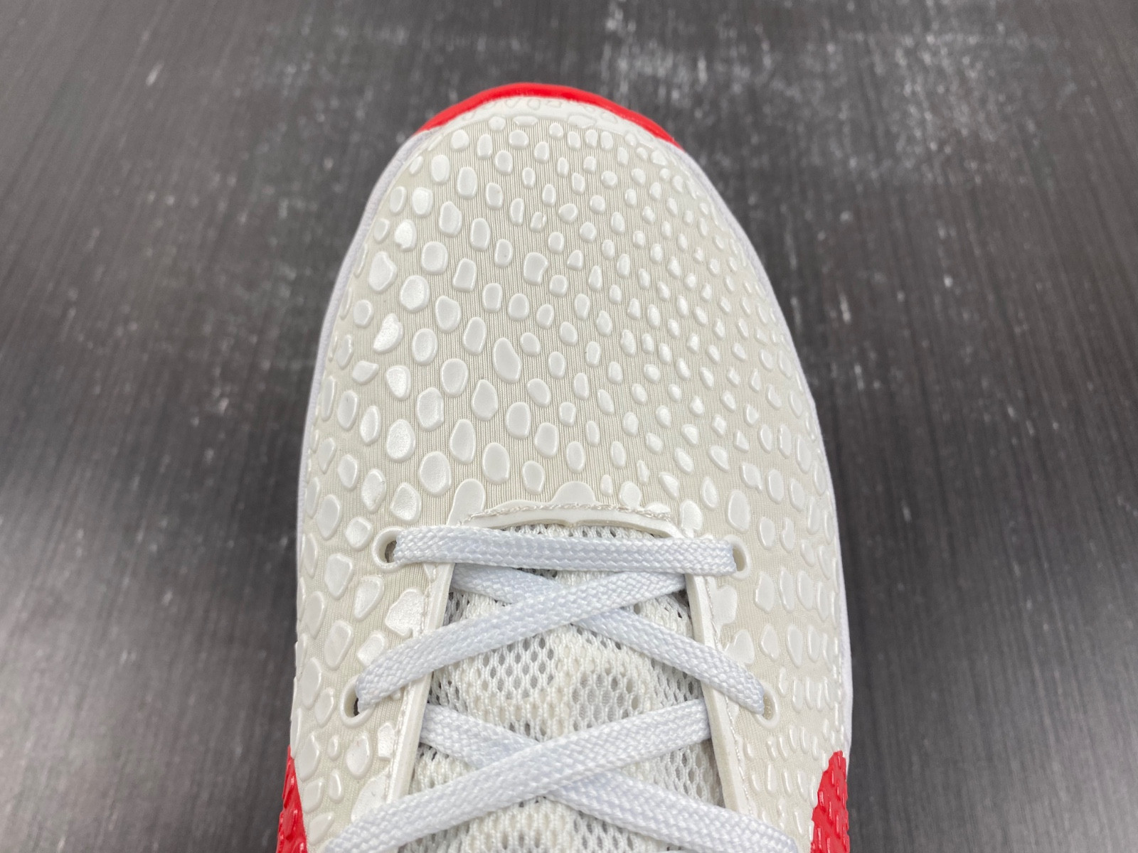 Kobe 6  CW2190-400