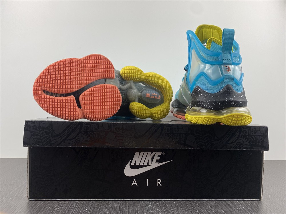 Nike LeBron 19 DC9338-400