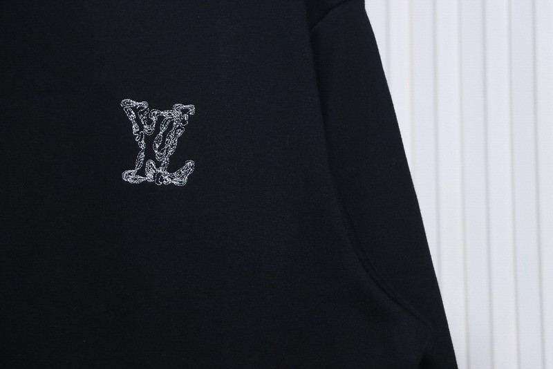 L*V HOODIE