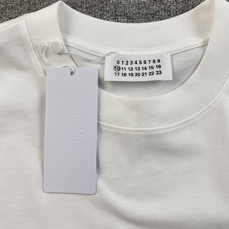 Ma*i*la t shirt