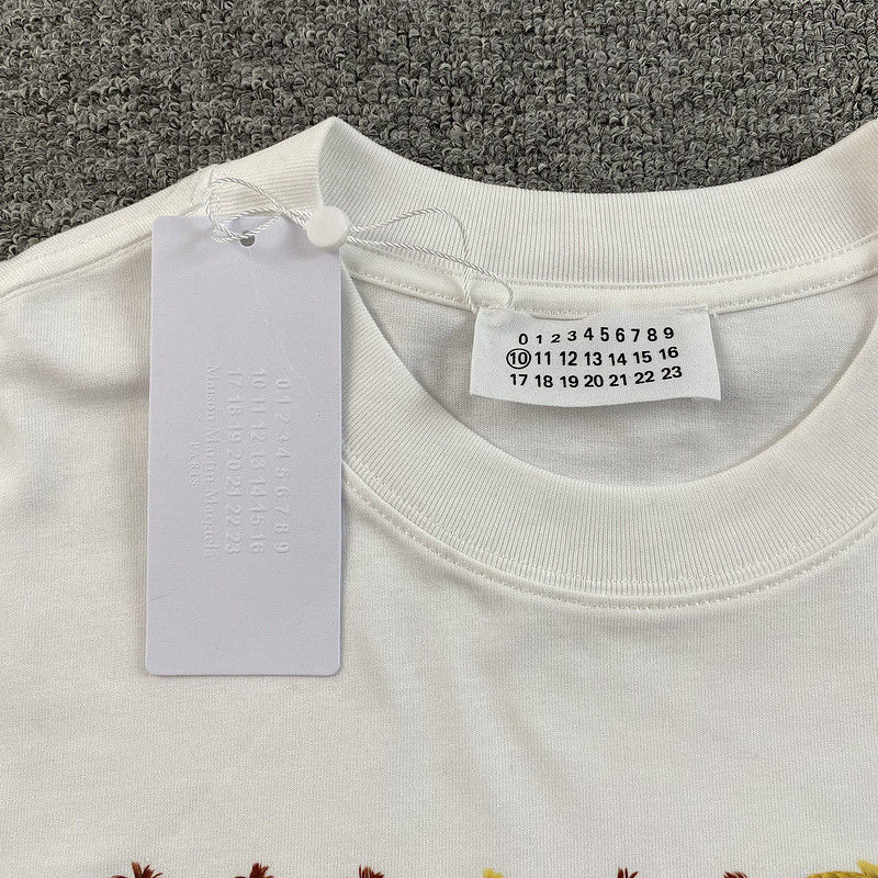 Ma*i*la t shirt