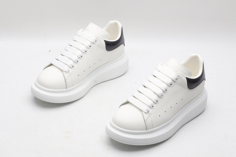 MQ Sneakers