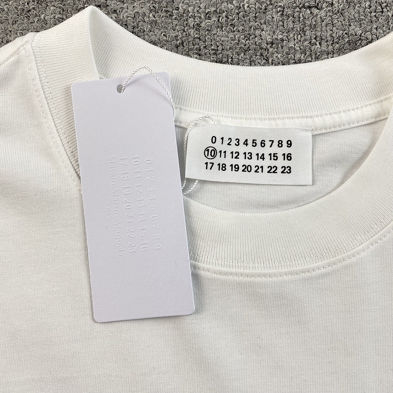 Ma*i*la t shirt