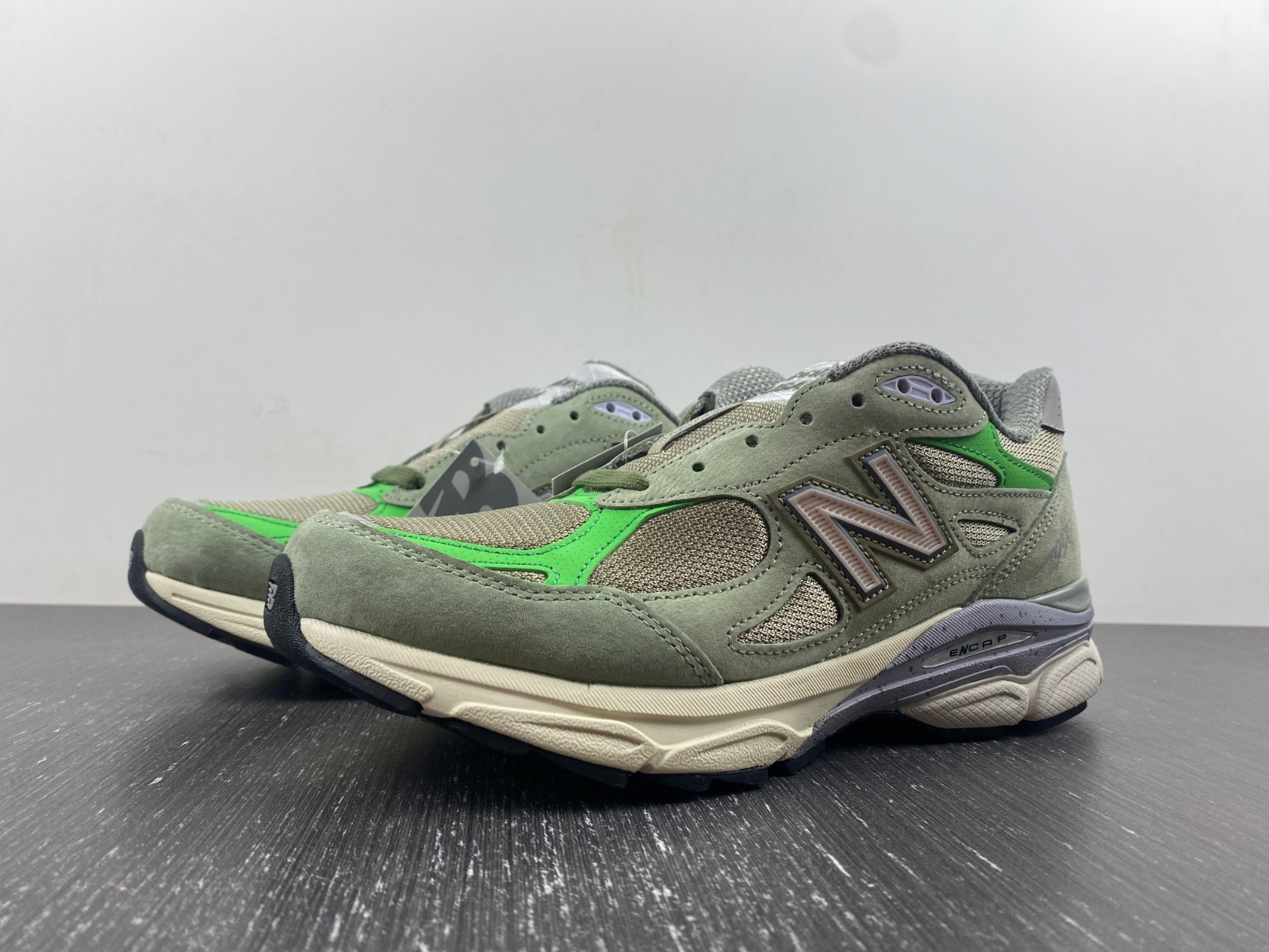 Patta x New Balance 990v3