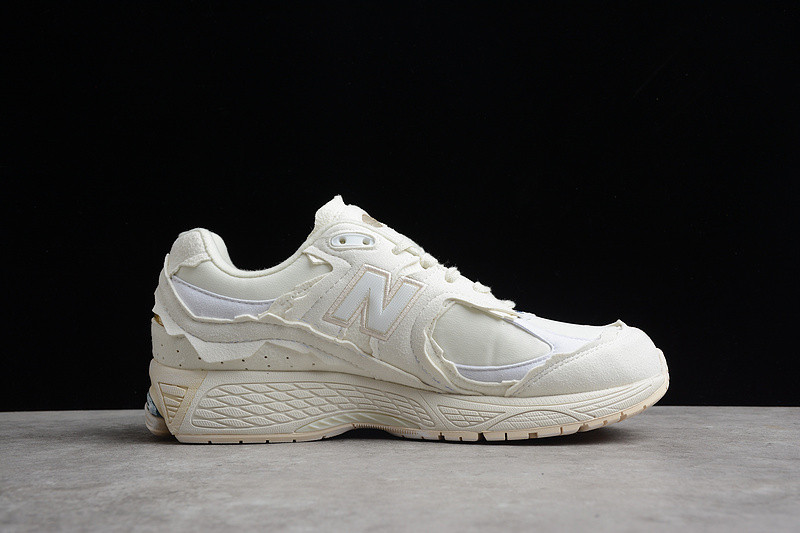 NEW Balan* Sneakers