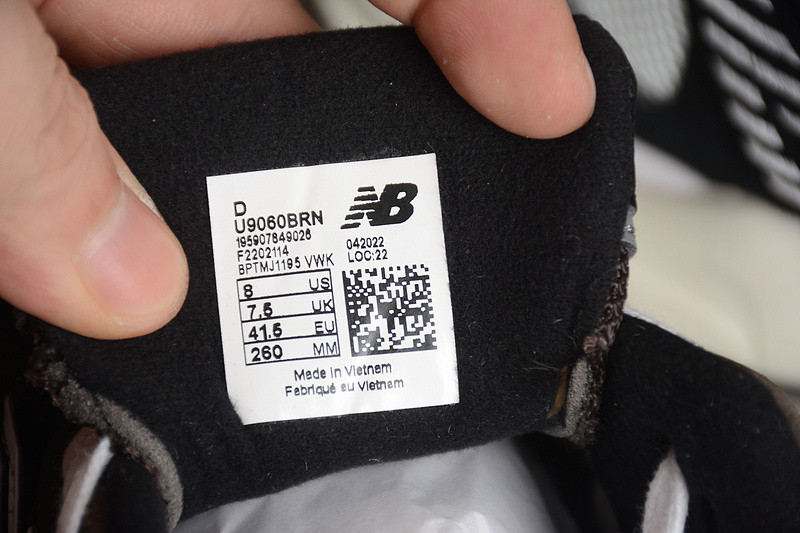 NEW Balan* Sneakers