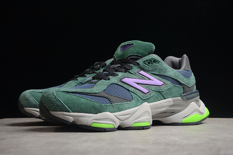 NEW Balan* Sneakers