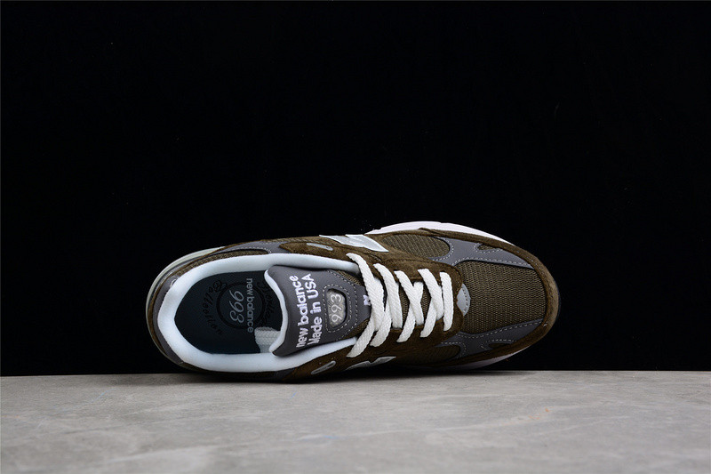 NEW Balan* Sneakers