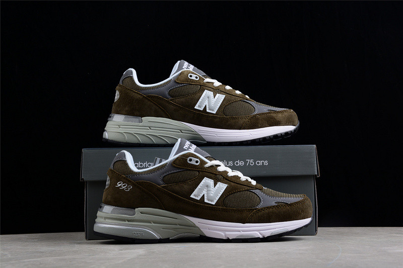 NEW Balan* Sneakers