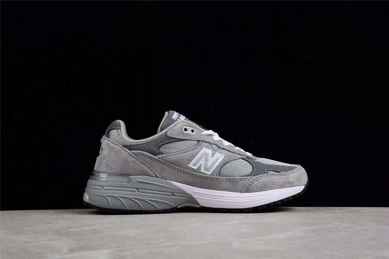 NEW Balan* Sneakers