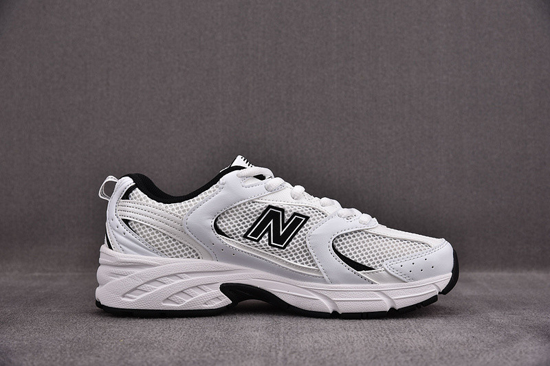 NEW Balan* Sneakers