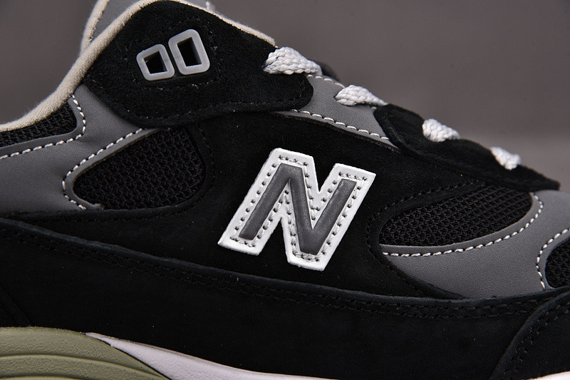 NEW Balan* Sneakers