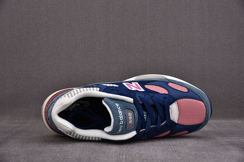 NEW Balan* Sneakers