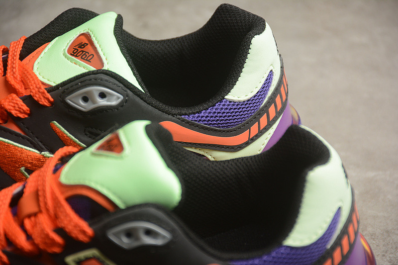 NEW Balan* Sneakers