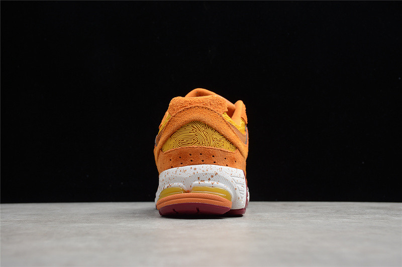 NEW Balan* Sneakers