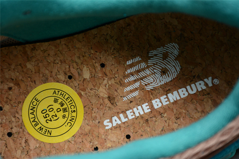 NEW Balan* Sneakers