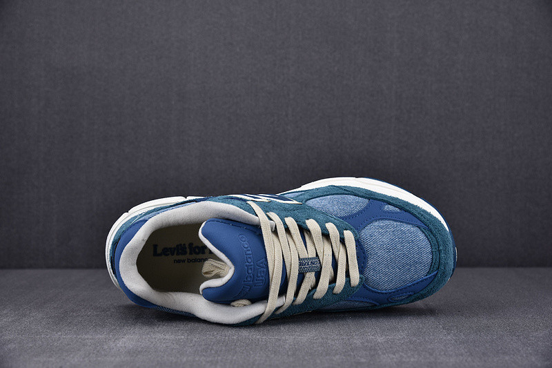 NEW Balan* Sneakers