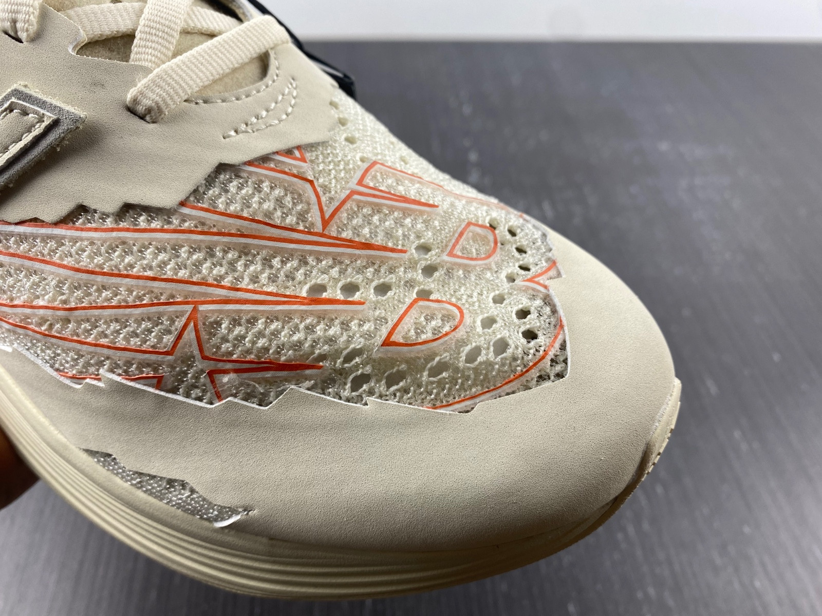NEW Balan* Sneakers