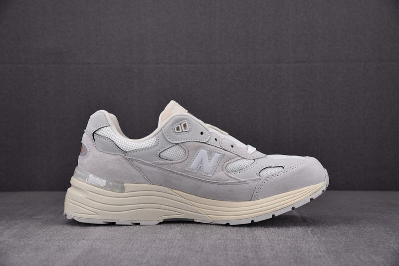 NEW Balan* Sneakers