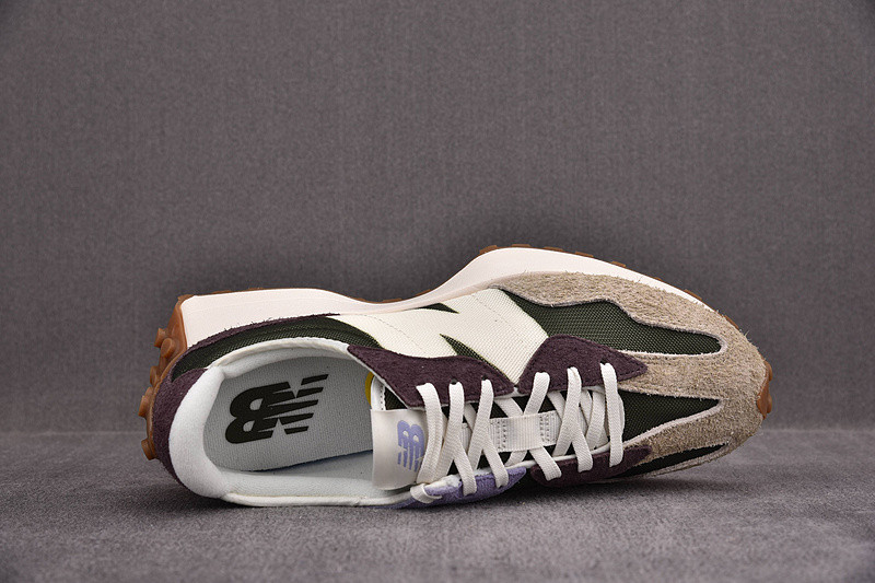 NEW Balan* Sneakers