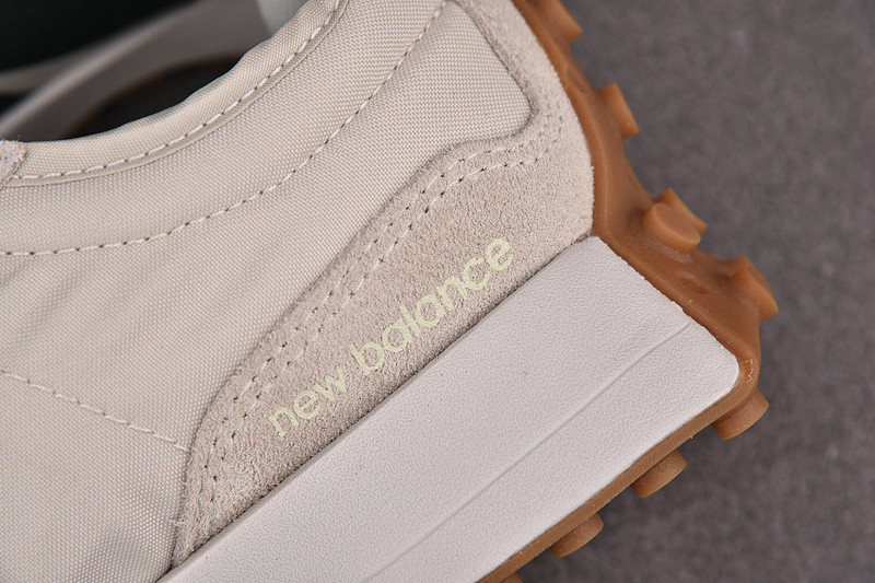 NEW Balan* Sneakers