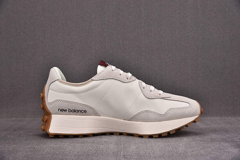NEW Balan* Sneakers