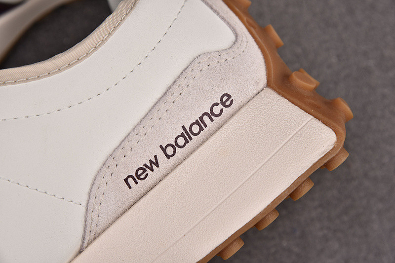 NEW Balan* Sneakers