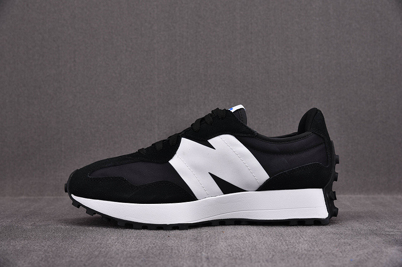 NEW Balan* Sneakers