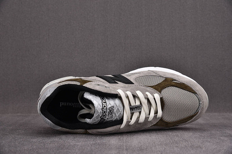 NEW Balan* Sneakers