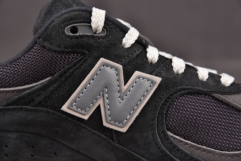 NEW Balan* Sneakers