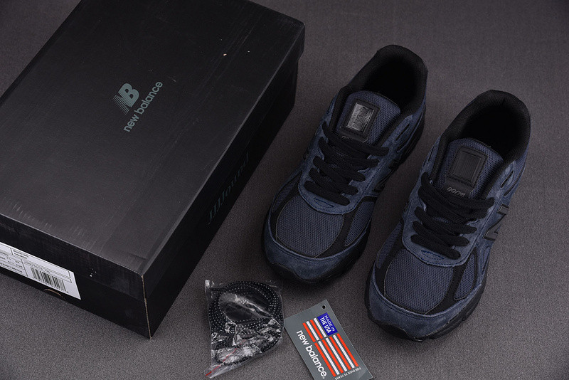 NEW Balan* Sneakers