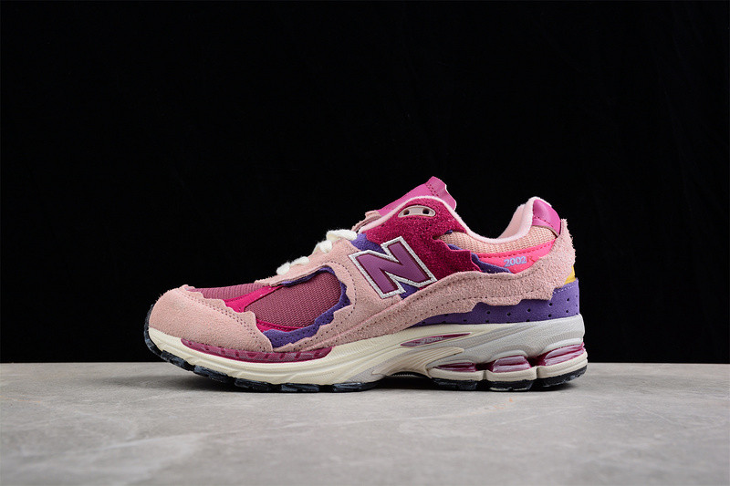 NEW Balan* Sneakers