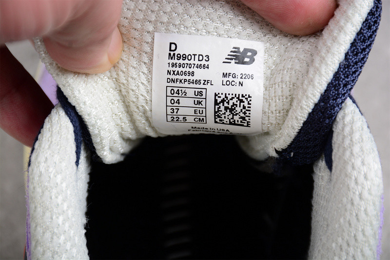 NEW Balan* Sneakers